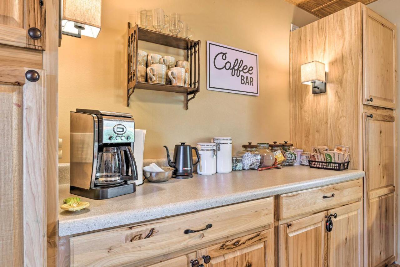 Best Location - Maggie Valley Cabin With Hot Tub! Eksteriør bilde